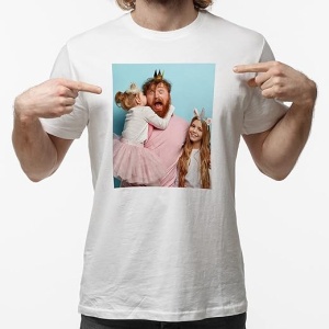 Camiseta Blanca Unisex de Poliéster Personalizada con tu Foto, Diseño o Texto - Tacto de Algodón, Original y Exclusiva - Impresión a Todo Color en Varios Tamaños