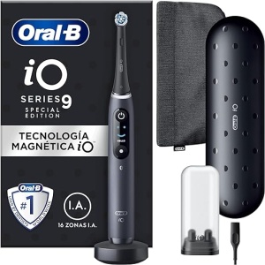 Cepillo de Dientes Eléctrico Oral-B iO 9 con Mango Recargable, 1 Cabezal, Estuche de Viaje con Cargador y Funda Magnética, Diseñado por Braun: Regalo Original para Mujer y