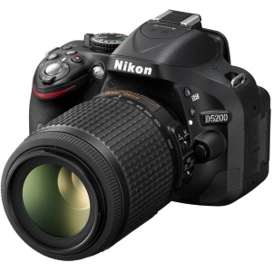 Nikon D5200 - Cámara digital réflex de 24.1 Mp (pantalla de 3", estabilizador, vídeo Full HD), color negro - kit con lentes AF-S DX 18-55 mm VR y 55-200 mm