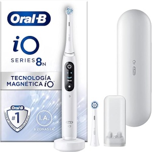 Oral-B iO 8N Cepillo de Dientes Eléctrico Blanco, con 2 Cabezales y 1 Estuche de Viaje, Diseñado por Braun